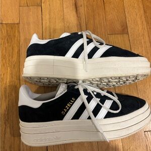 Adidas Gazelle Platform Sneaker W7.5